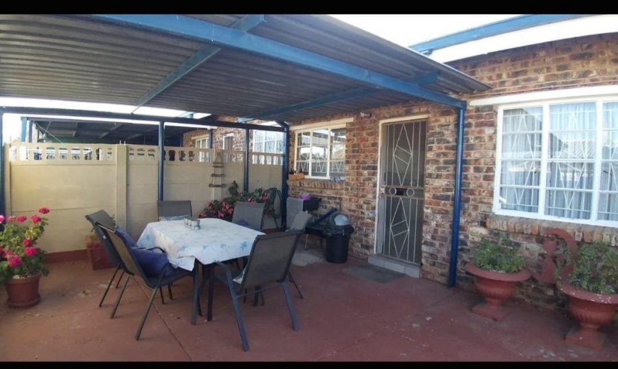 2 Bedroom Property for Sale in Hennenman Free State